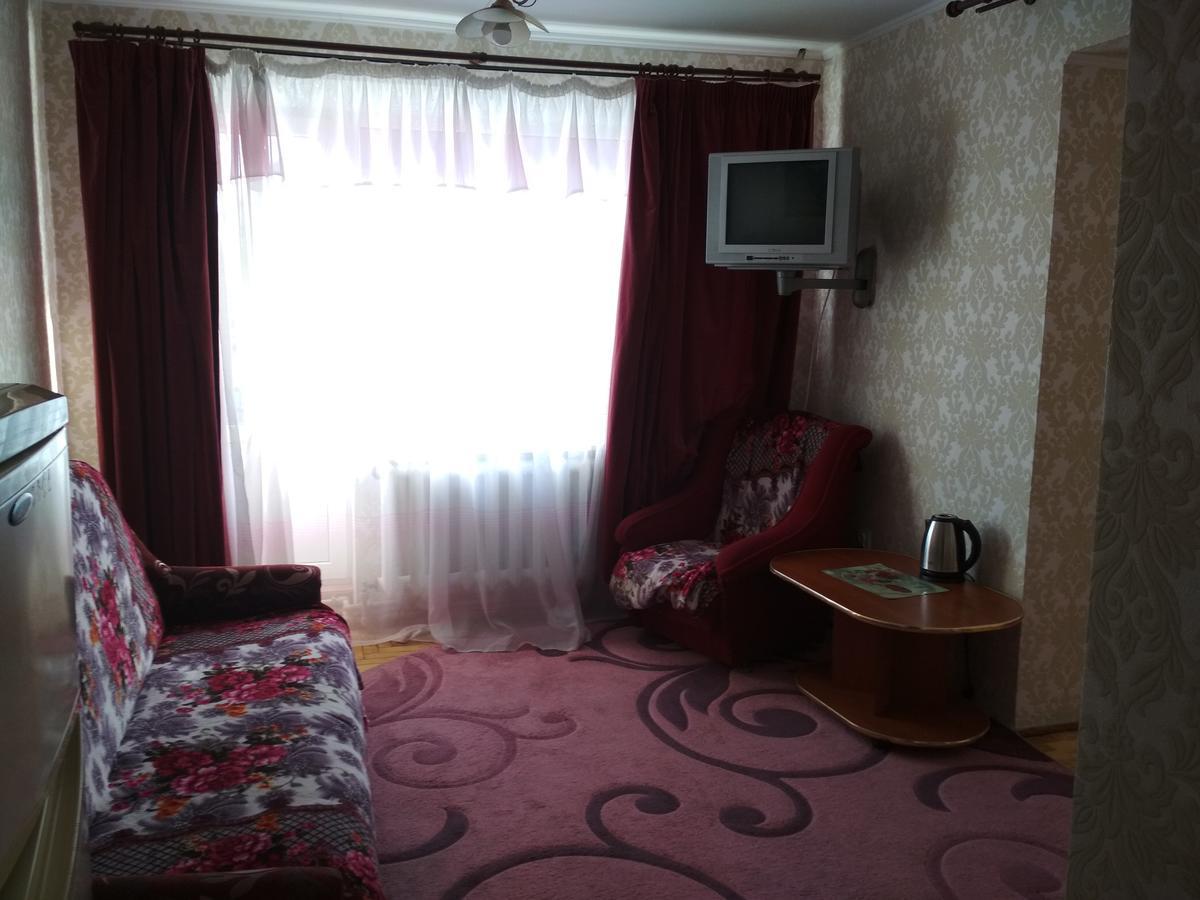 Hotel Удеч Zhidachov Exterior foto